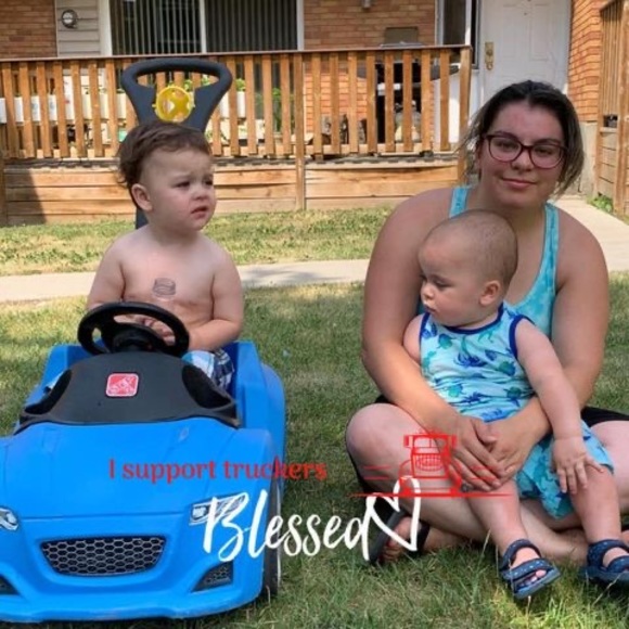 Meet your Posher, Twyla - Picture 1 of 1